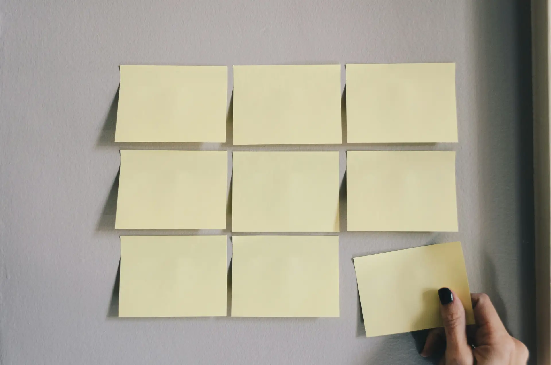Prompting-Techniken im Überblick: Vom einfachen Zero-Shot-Prompt bis zur Chain-of-Thought-Anweisung.